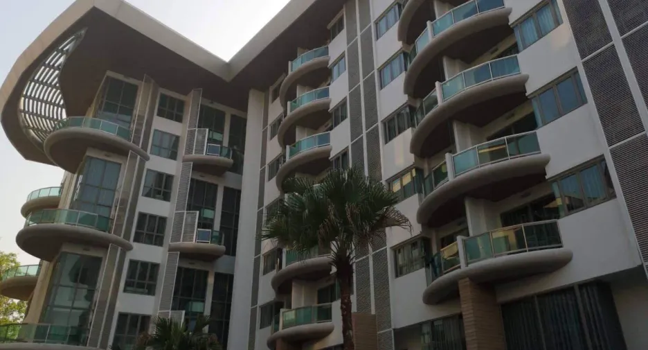 For sale 1 bed condo in Si Racha, Chonburi