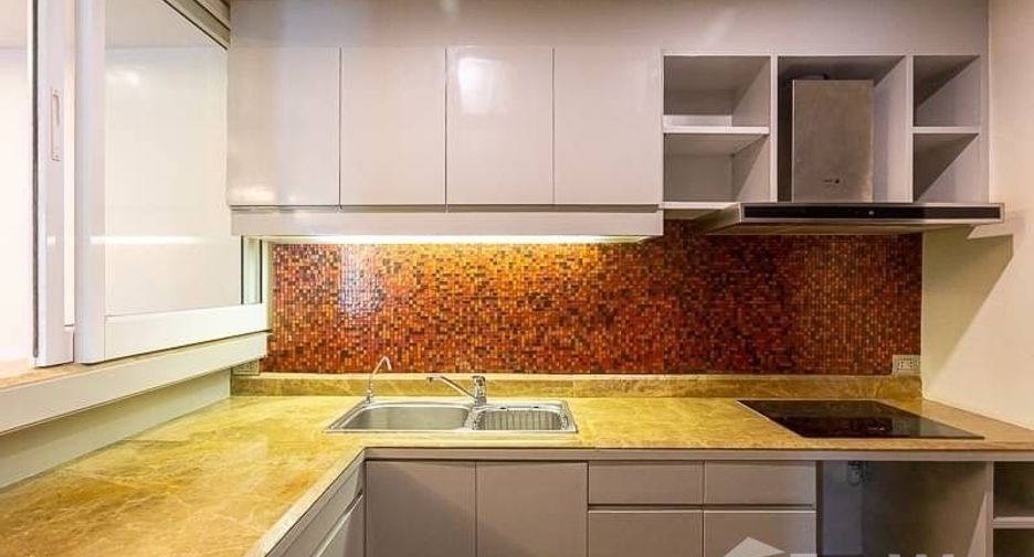 For sale and for rent 3 bedrooms condo in Yan Nawa, Bangkok