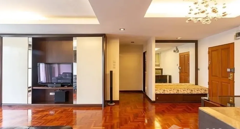 For sale and for rent 3 bedrooms condo in Yan Nawa, Bangkok