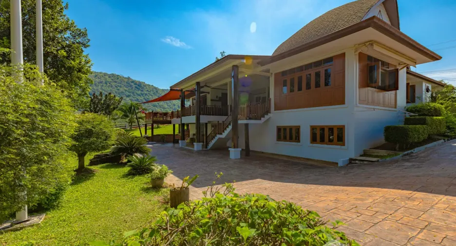 À vendre 5 chambres villa à Pran Buri, Prachuap Khiri Khan