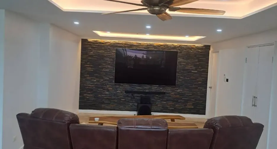 For rent 3 bedrooms condo in Mueang Phuket, Phuket