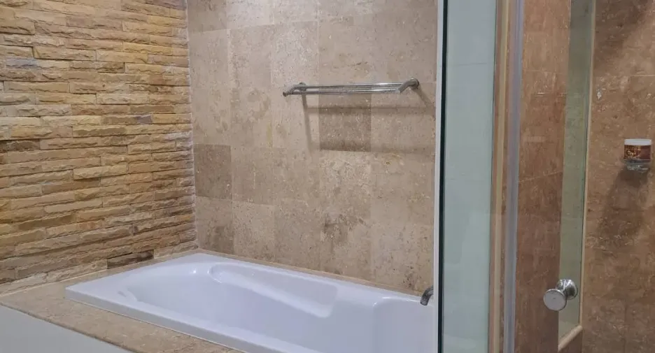 For rent 3 bedrooms condo in Mueang Phuket, Phuket