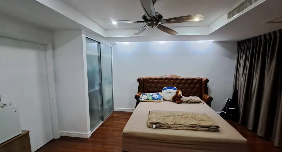 For rent 3 bedrooms condo in Mueang Phuket, Phuket