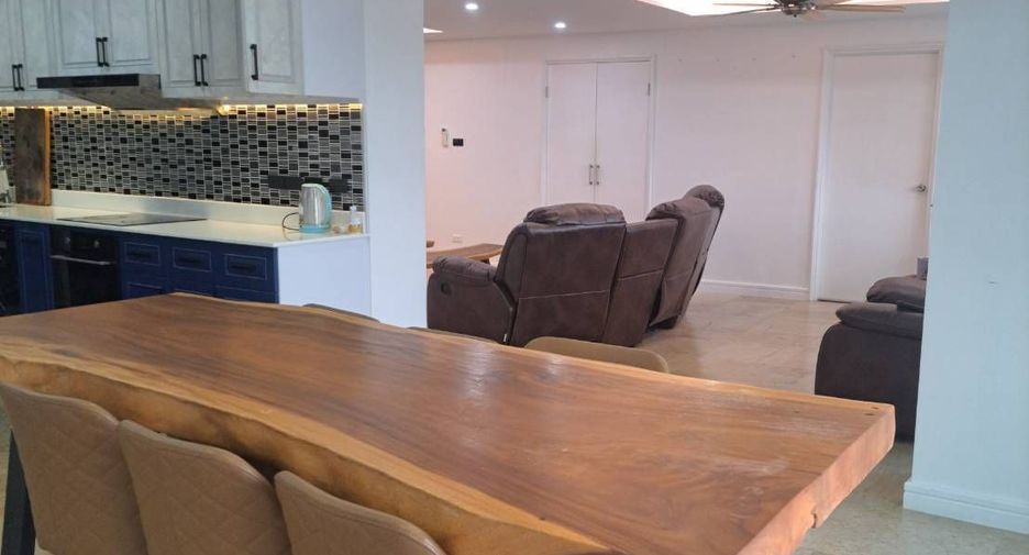 For rent 3 bedrooms condo in Mueang Phuket, Phuket