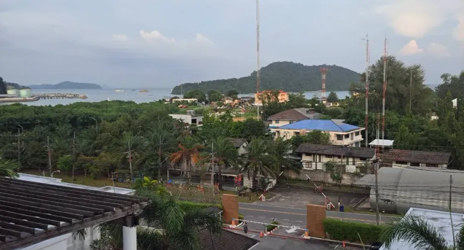 For rent 3 bedrooms condo in Mueang Phuket, Phuket