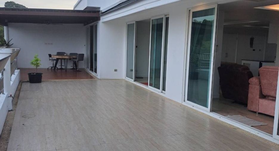 For rent 3 bedrooms condo in Mueang Phuket, Phuket