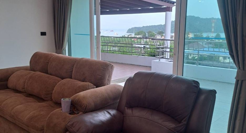 For rent 3 bedrooms condo in Mueang Phuket, Phuket