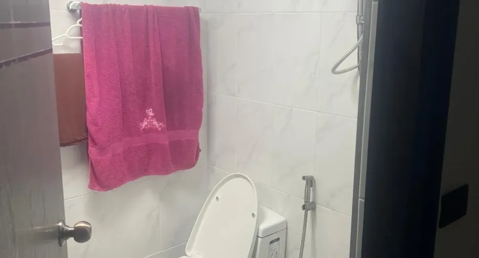 For sale 3 bedrooms condo in Phra Khanong, Bangkok