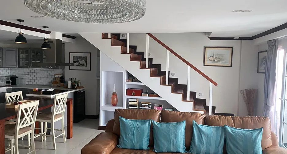 For sale 3 bedrooms condo in Phra Khanong, Bangkok