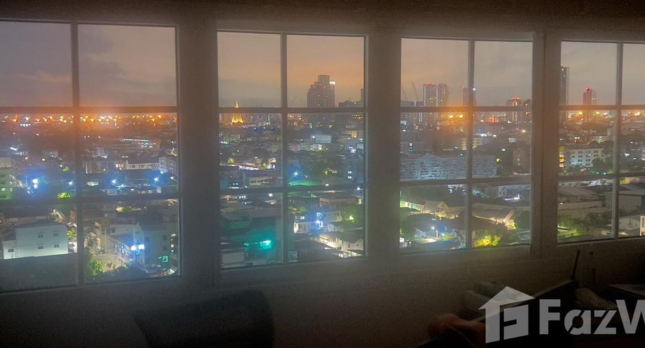 For sale 3 bedrooms condo in Phra Khanong, Bangkok