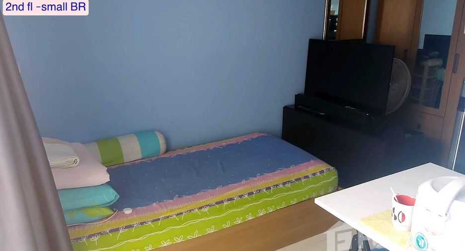 For sale 3 bedrooms condo in Phra Khanong, Bangkok