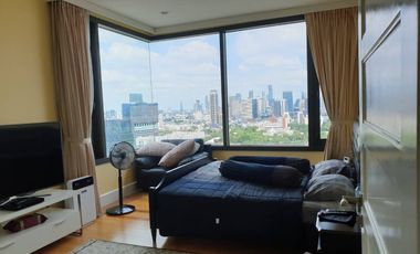 For sale 3 bedrooms condo in Khlong Toei, Bangkok
