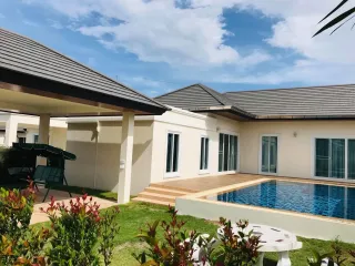 For rent 3 bedrooms villa in Cha Am, Phetchaburi