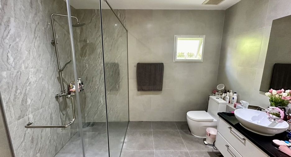 For sale 3 bedrooms villa in Hua Hin, Prachuap Khiri Khan