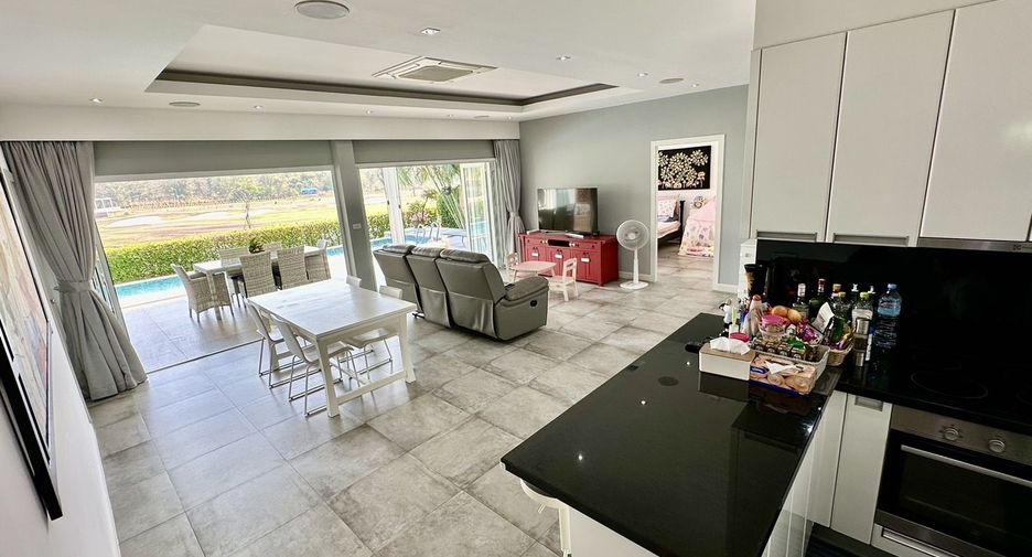 For sale 3 bedrooms villa in Hua Hin, Prachuap Khiri Khan