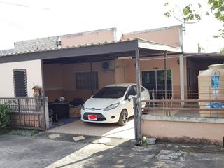 For sale 2 bedrooms townhouse in Si Racha, Chonburi