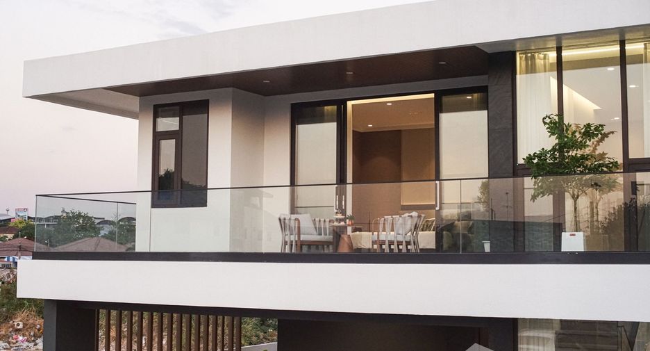 For sale 4 ベッドルーム house in Bang Lamung, Chonburi