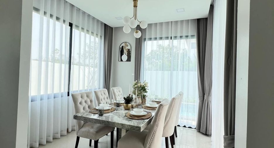 Villa en venta de 4 habitaciones en Mueang Chiang Mai, Chiang Mai