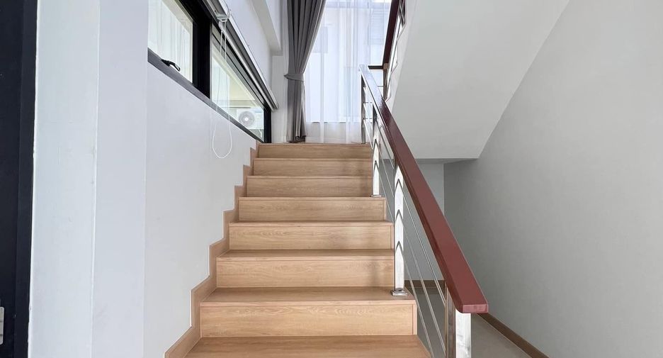Villa en venta de 4 habitaciones en Mueang Chiang Mai, Chiang Mai