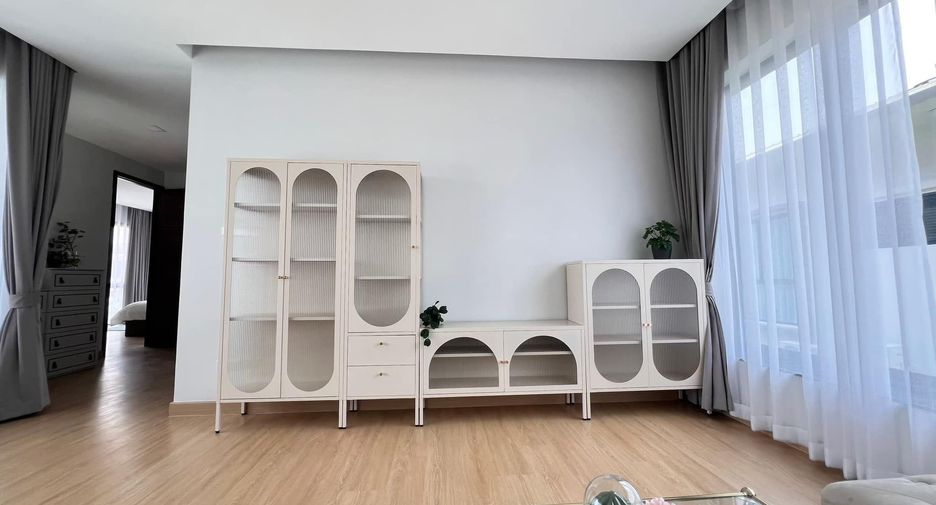 Villa en venta de 4 habitaciones en Mueang Chiang Mai, Chiang Mai