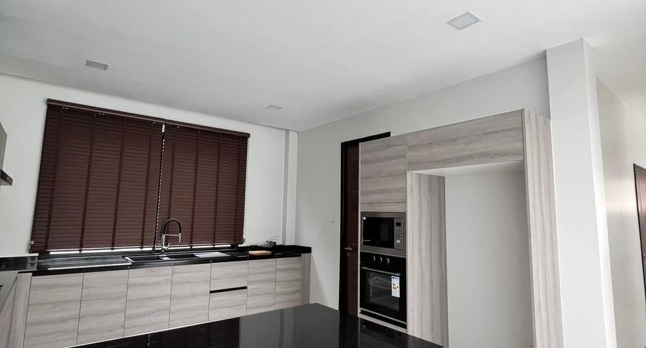 Villa en venta de 4 habitaciones en Mueang Chiang Mai, Chiang Mai