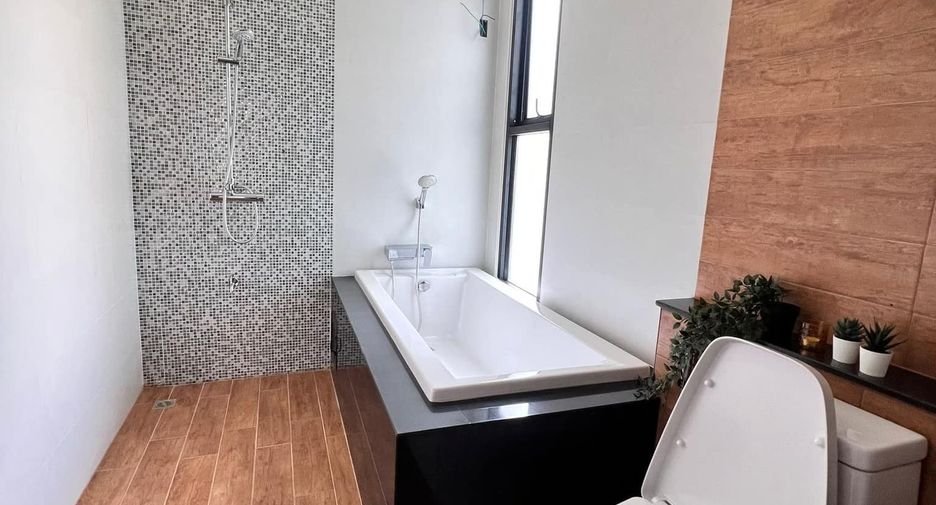 Villa en venta de 4 habitaciones en Mueang Chiang Mai, Chiang Mai
