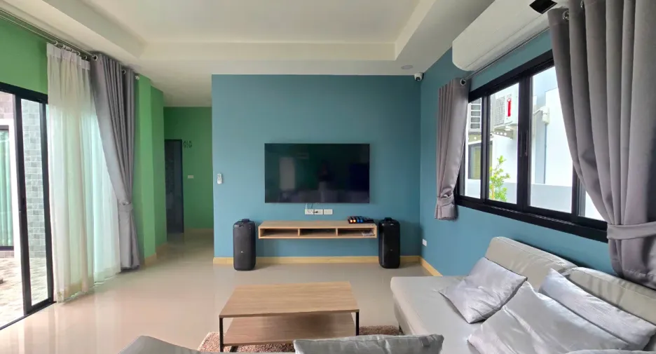 For rent 3 bedrooms villa in Hua Hin, Prachuap Khiri Khan