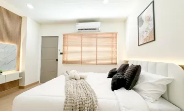 For sale 1 bed condo in Wang Thonglang, Bangkok