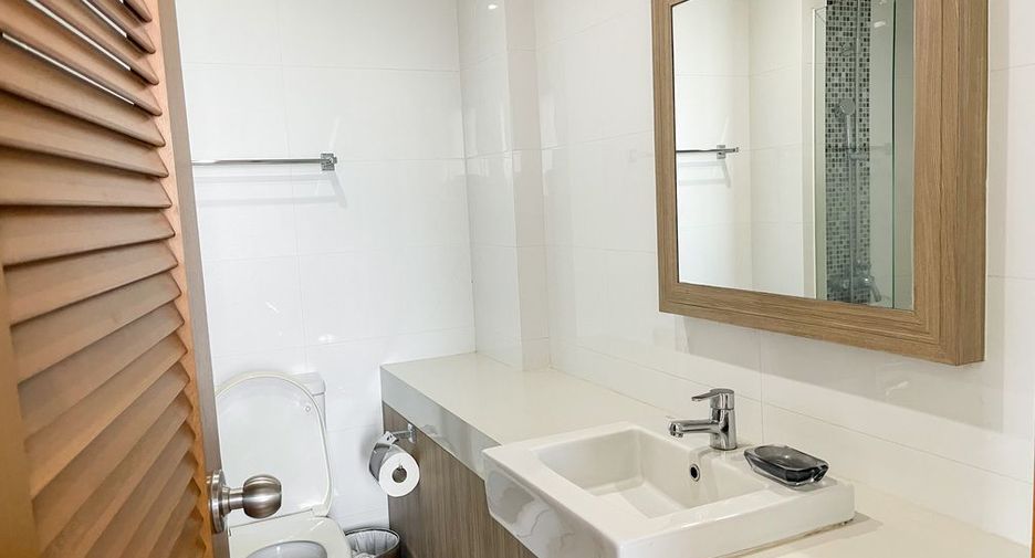 For rent 2 bedrooms condo in Mueang Phuket, Phuket