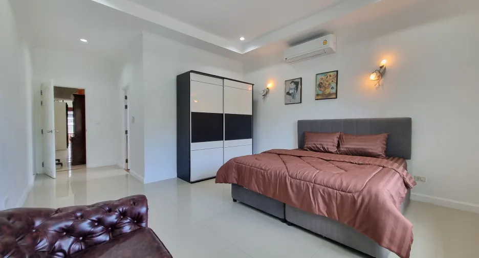 For rent 5 bedrooms villa in Thalang, Phuket