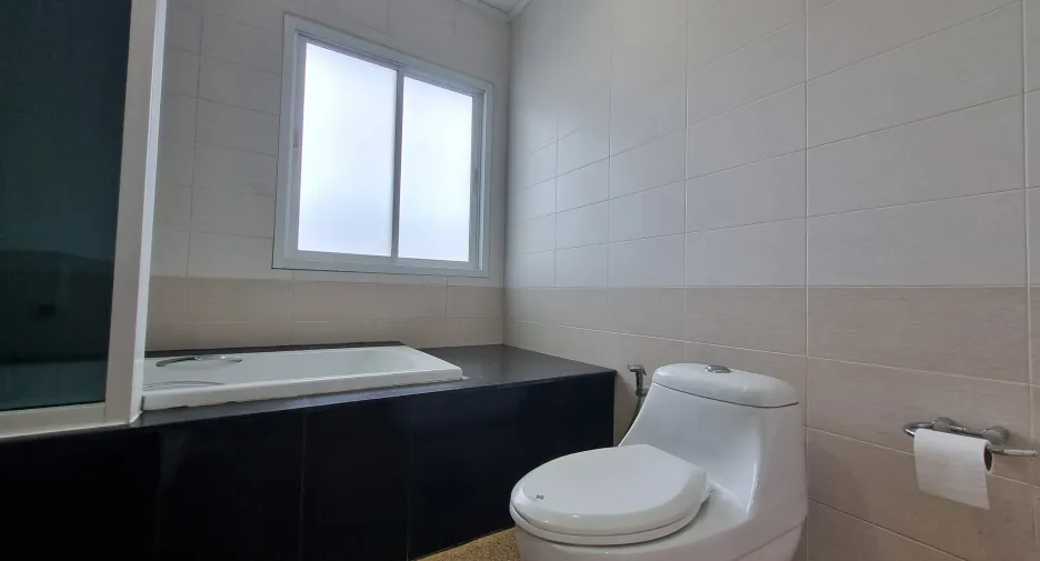 For rent 5 bedrooms villa in Thalang, Phuket