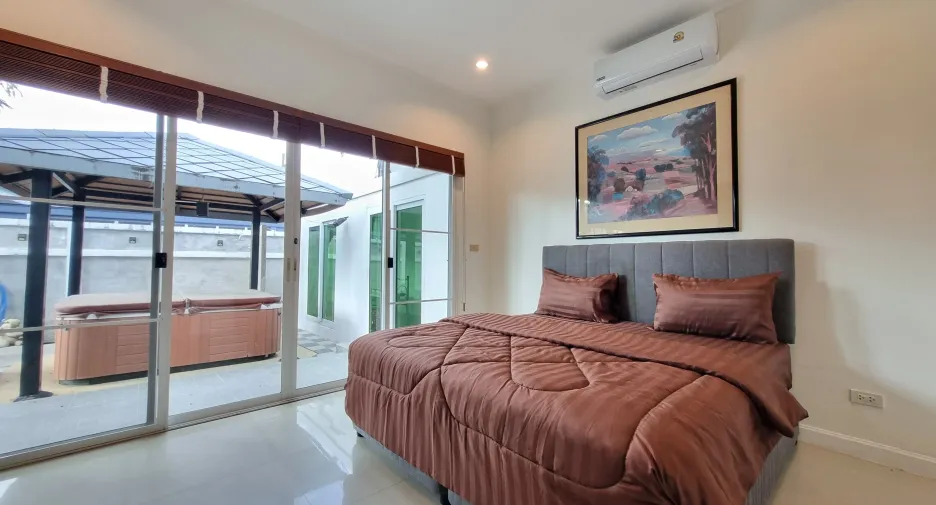 For rent 5 bedrooms villa in Thalang, Phuket