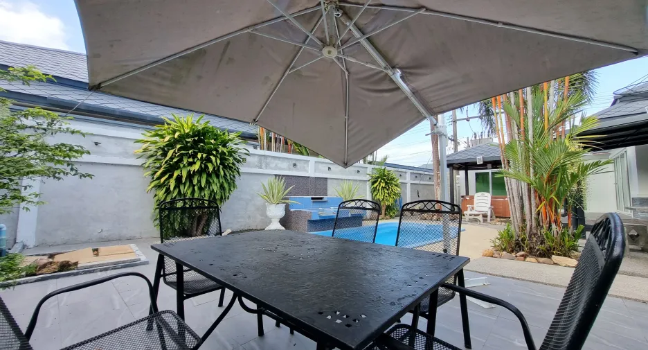 For rent 5 bedrooms villa in Thalang, Phuket