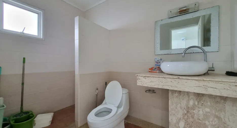 For rent 5 bedrooms villa in Thalang, Phuket