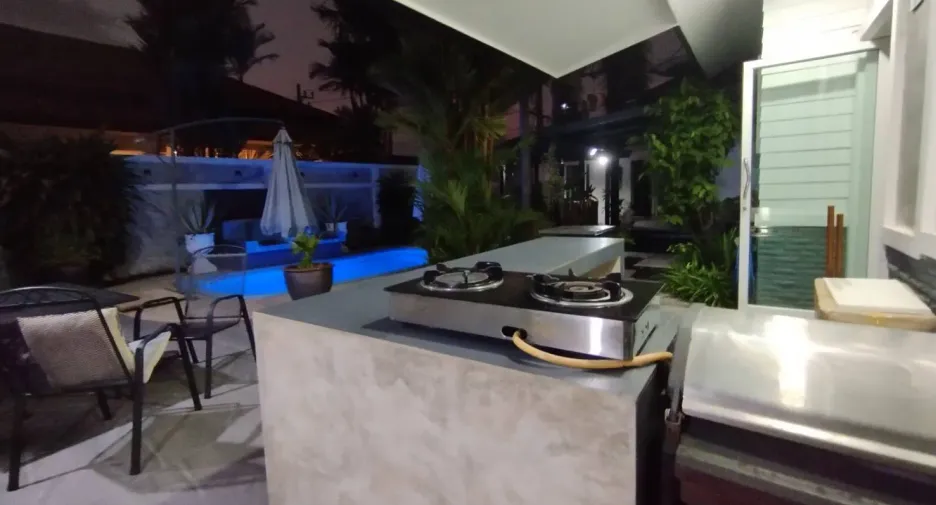 For rent 5 bedrooms villa in Thalang, Phuket