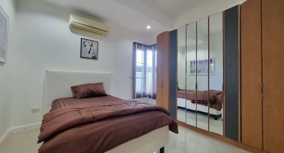 For rent 5 bedrooms villa in Thalang, Phuket