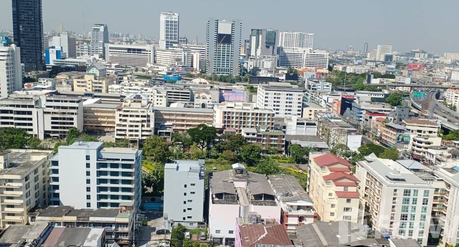 For sale 2 bedrooms condo in Ratchathewi, Bangkok