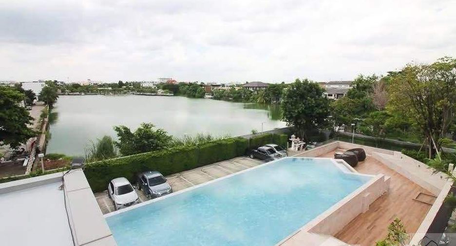 For sale 2 bedrooms house in Lat Phrao, Bangkok