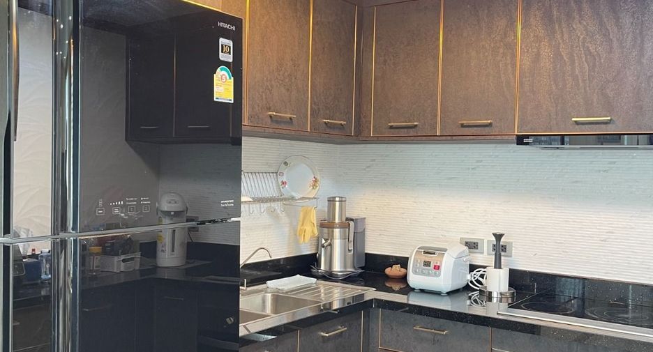 For sale 2 bedrooms condo in Sathon, Bangkok