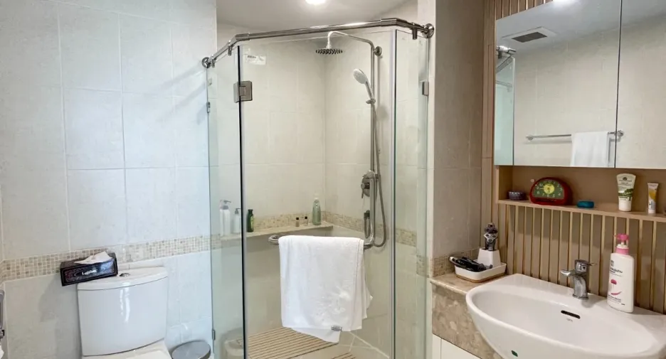 For sale 2 bedrooms condo in Sathon, Bangkok