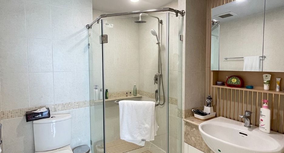 For sale 2 bedrooms condo in Sathon, Bangkok