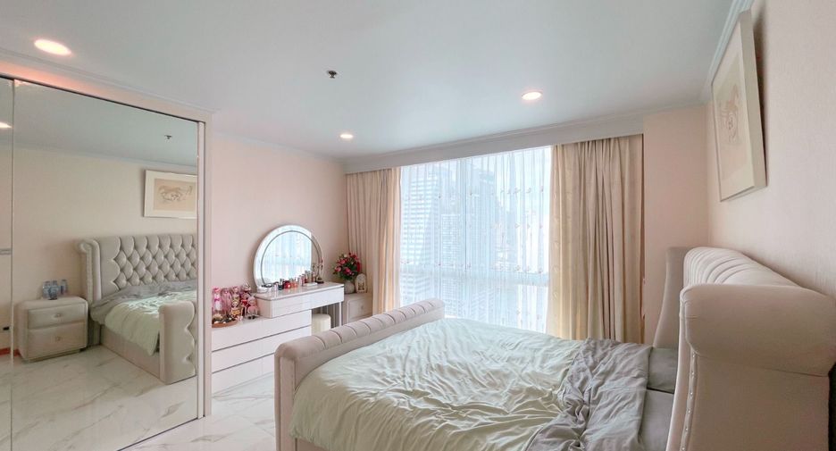 For sale 2 bedrooms condo in Sathon, Bangkok