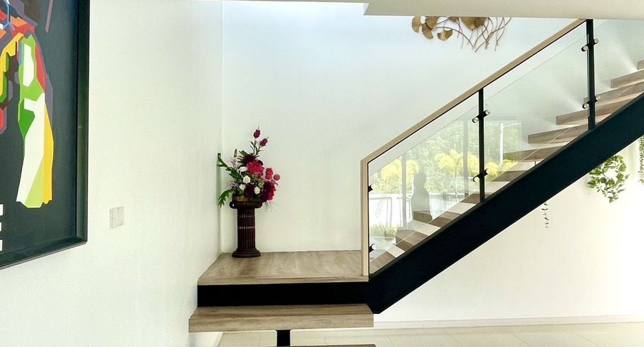 For rent 3 bedrooms villa in Huay Yai, Pattaya