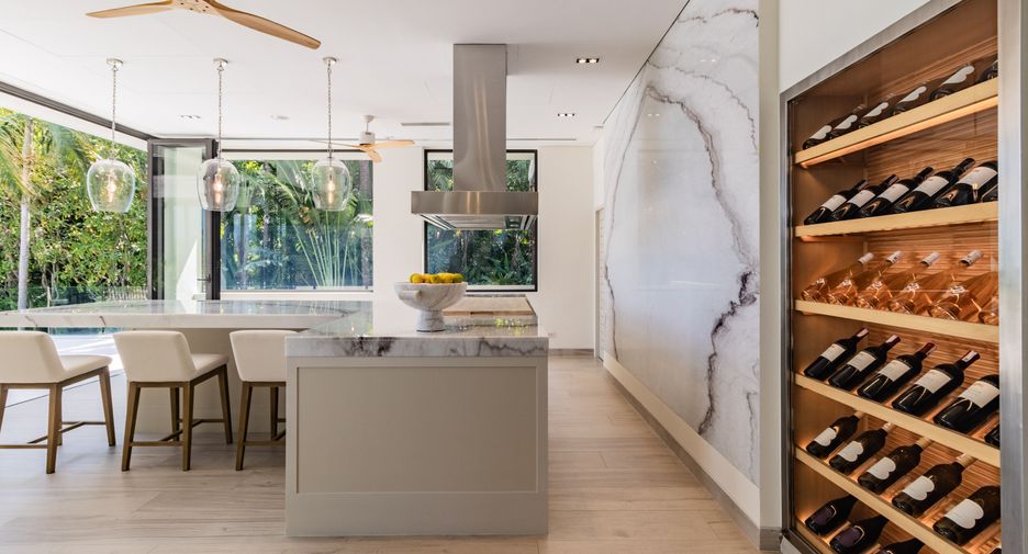 For sale 5 bedrooms villa in Thalang, Phuket