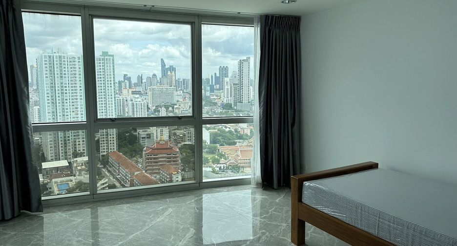 For sale and for rent 3 bedrooms condo in Yan Nawa, Bangkok