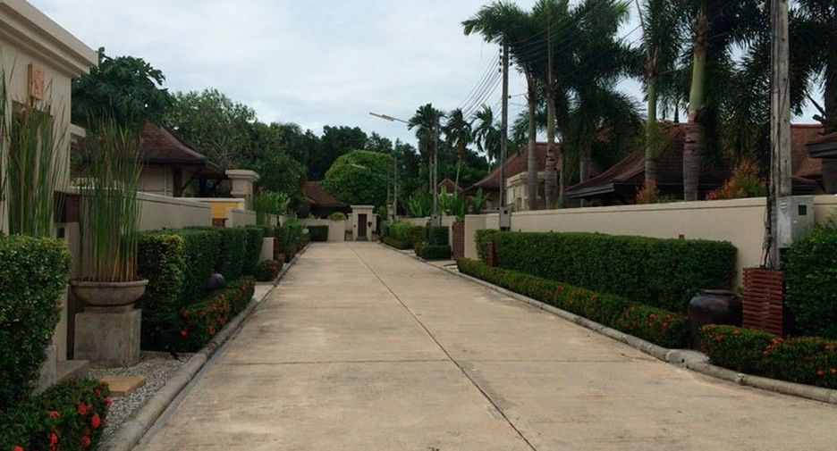For sale 4 bedrooms villa in Thalang, Phuket