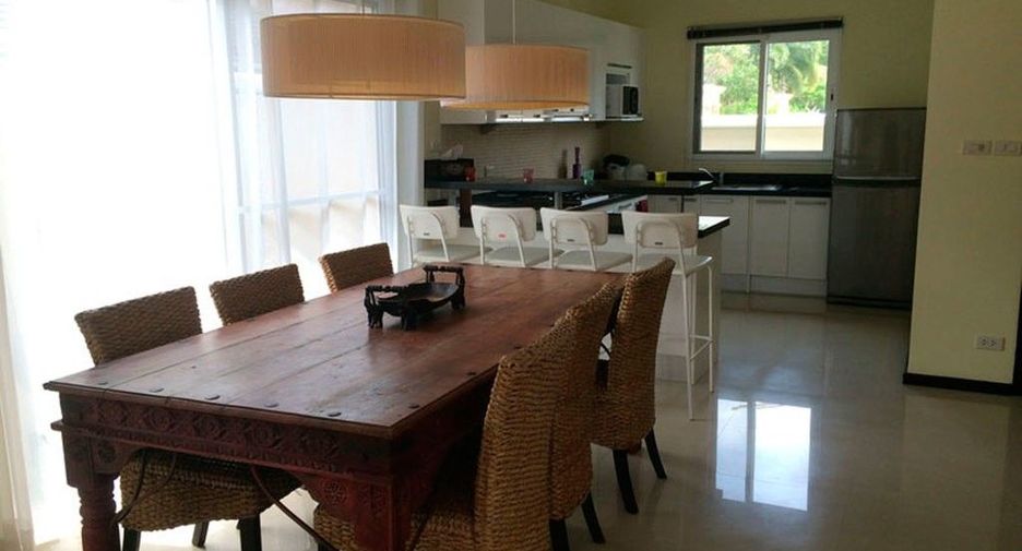 For sale 4 bedrooms villa in Thalang, Phuket