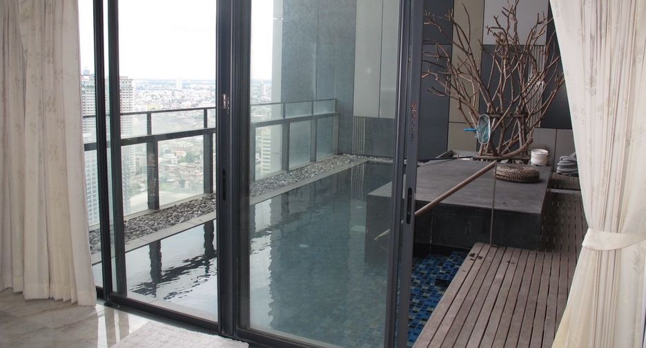 For sale 4 bedrooms condo in Sathon, Bangkok