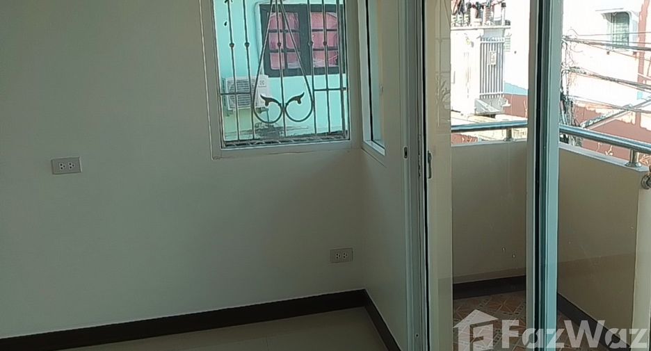 Haus zum Kauf mit 4 Zimmer in Bang Bon, Bangkok