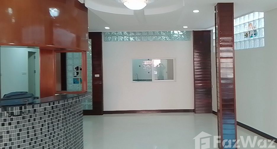 Haus zum Kauf mit 4 Zimmer in Bang Bon, Bangkok